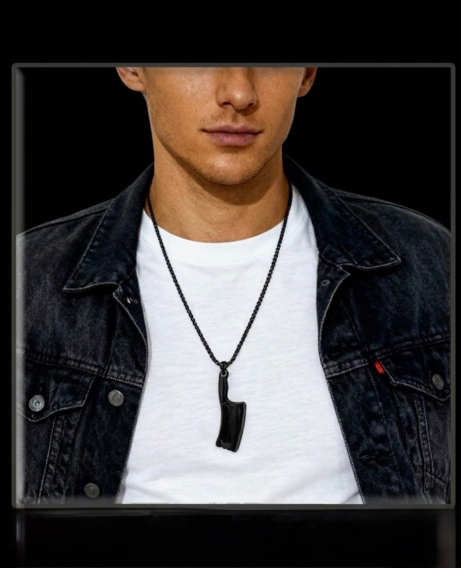 CLEAVER PENDANT BLACK